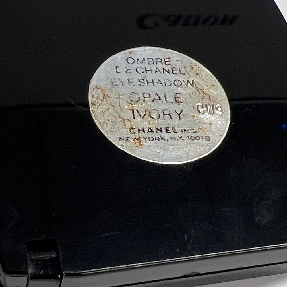 Chanel Opale Ivory Ombré Le Chanel Eyeshadow - Picture 3 of 3